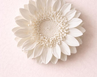 Gerbera Flower Wall Decor: Sculpture Wall Hanging