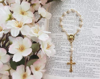 White Pocket Rosary With Gold, Sacred Heart Pocket Rosary, Single Decade Rosary, One Decade Rosary, Traveler Rosary, Catholic Gift