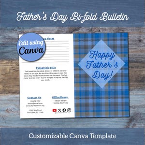 Peut inclure: Modèle de bulletin pour la fête des pères, pliable en deux, avec un motif à carreaux bleus. Les mots "Happy Father's Day!" sont dans un losange. Le modèle est personnalisable avec Canva.