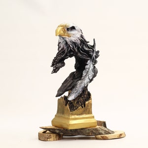 Eagle Bust Statue: Polyester Marble Sculpture with Golden Beak