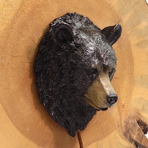 Brown Bear Head Wall Decor: Rustic Wildlife Art