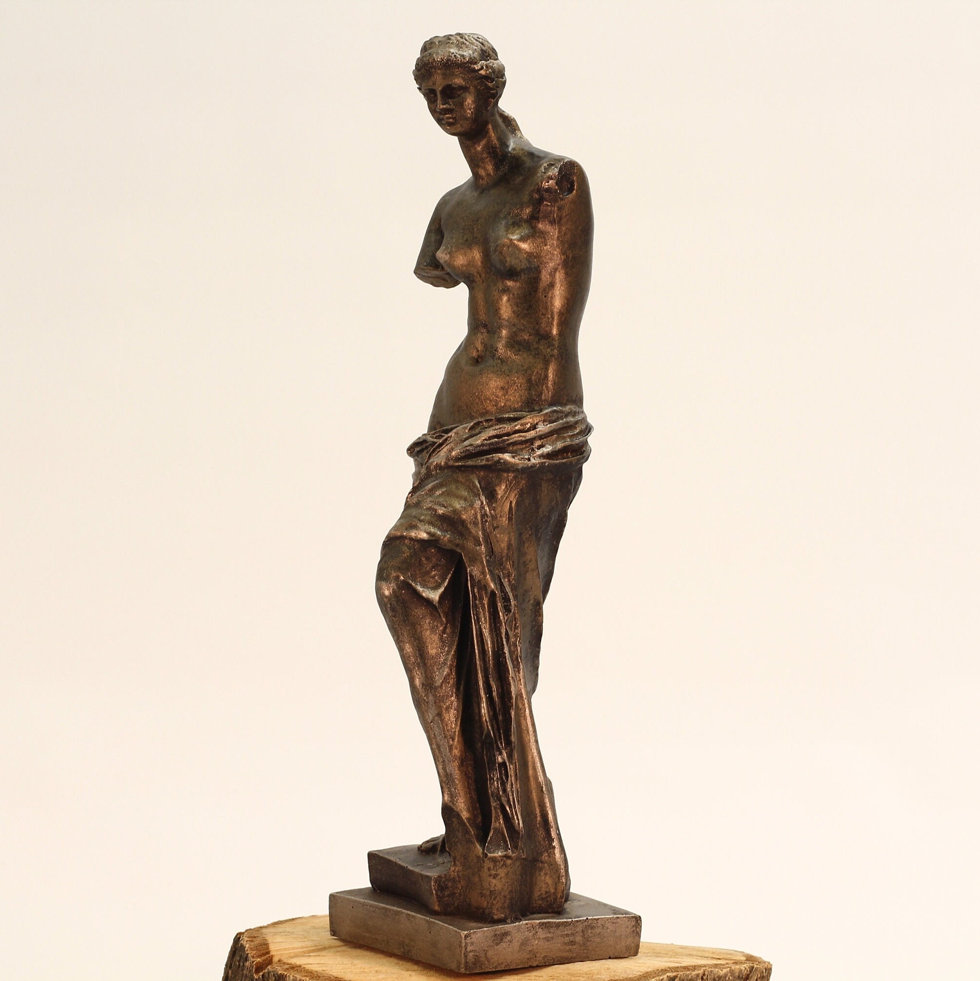 アフロディーテ像 - 11.8 インチ古代ギリシャの女神の彫刻 - Etsy 日本