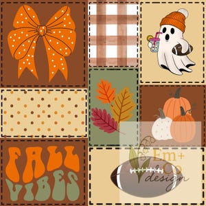 以下が含まれることがあります： 秋をテーマにしたイラストが特徴のパッチワークデザイン。白い水玉模様のオレンジ色のリボン、紅葉、カボチャ、帽子をかぶってフットボールを持っているお化け、そして「FALL VIBES」の文字が含まれています。