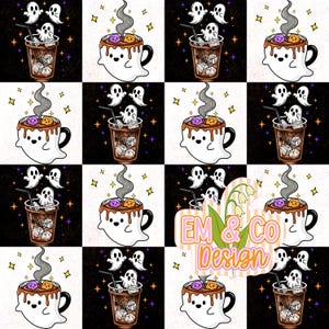 Puede incluir: Patrón repetido de ilustraciones con temática de Halloween. El diseño presenta una taza con forma de fantasma con chocolate caliente, malvaviscos y vapor, junto con una bebida fría con figuras de fantasmas. El fondo alterna entre cuadrados blancos y negros.