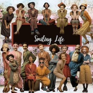 Può includere: Un collage con persone in abiti vintage, sorridenti e in posa. Il testo "Smiling Life" è visualizzato su uno sfondo nero. L'immagine ha un tema teatrale o artistico, con un focus sulle espressioni.