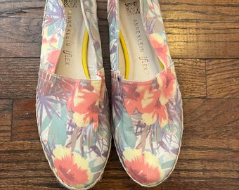 Vintage Anne Klein IFlex Floral Spring Espirilles Size 10 Never Worn- Free Shipping in USA