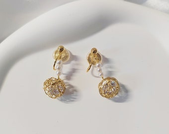 Boucles d'oreilles clip pour femme| Boucles d'oreilles à clip en forme de boule tressée | Boucles d'oreilles en or | Nouveau design de bobine à clip sans douleur | Oreilles non percées, cadeau pour elle