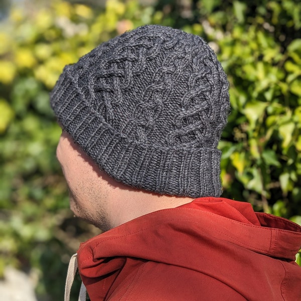 Bonnet fait main, laine mérinos cachemire, câble aran, tricoté. Super chaud pour l'hiver. Convient aux grosses têtes où rien d'autre ne conviendra !