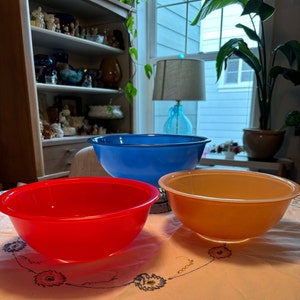 Pyrex Clear Colored Mixing Bowls