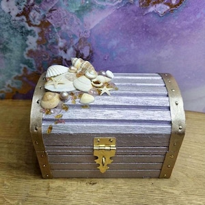 Mermaid Treasure Chest Jewelry Box, Sea Shell Collection Box, Ocean Trinket Holder, Beach decor, Birthday Gift for Girls