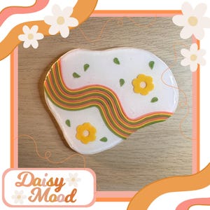Spring Retro Flower Coaster | Handmade Coasters with Anti-Slip Feet | 70s style Home Decor