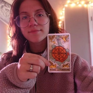 ¿Qué quiere decirte tu yo del futuro? Lectura de tarot, Lectura del futuro, mensajes espirituales, cartas del oráculo, predicción psíquica, amor propio