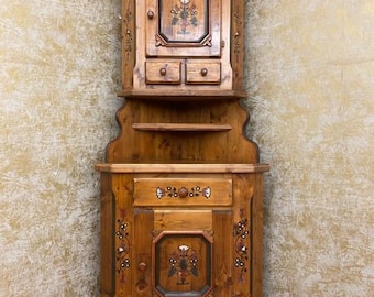 Anno 1700 Braun Antik Eckschrank