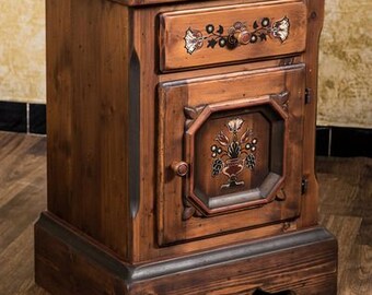 Anno 1700 Brown Antique Bedside Table