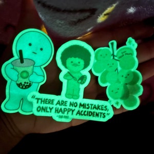 GLOW IN DARK vinyl Smiski-stickers
