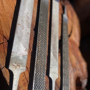 Hufeisen Raspel Datei Hufschmied Messer machen Holzarbeit Handwerk Holz Bildhauerei Werkzeug Schmiedematerial Kohlenstoffstahl Messerrohlinge Schmied