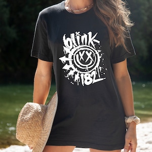 Blink 182 T-Shirt, Smile Face T-Shirt, Cute Smile Shirt, Blink 182 Rock Shirt, Trendy Vintage Smile Shirt, Funny Woman Shirt, Gift for Her