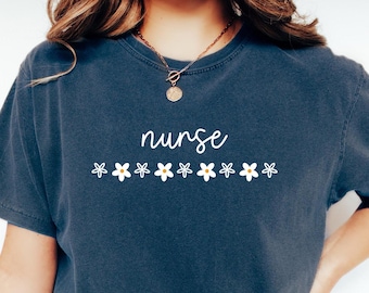 Comfort Colors Daisy Nurse T-Shirt: RN Gift