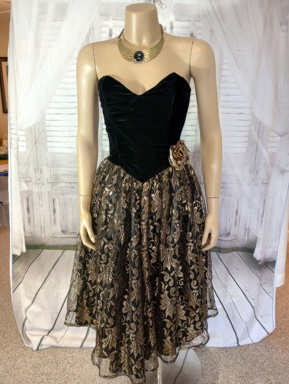 jessica mcclintock black and gold dress VTG..JESSICA McCLINTOCK..BLACK & GOLD..JUMPER / EVENING..DRESS..NWT..XXS