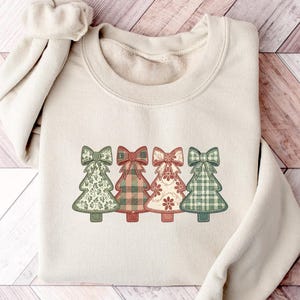 Christmas Tree Faux Patchwork Sweatshirt, Floral and Gingham Printed Pattern Grandmillennial Tree Christmas Sweatshirt, Christmas Tree Shirt