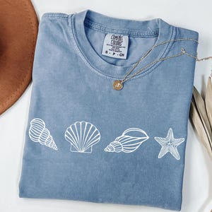 Comfort Colors® SeaShell Shirt, Beach T-Shirt, Summer Woman Shirt, Aesthetic Shirt, Ocean Lover Gift, SeaShell T-Shirts, Sea Lovers T-shirts