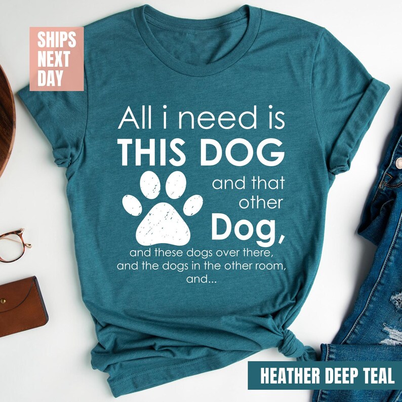 Chic and comfortable, this teal dog lover’s tee is the ultimate casual go-to.