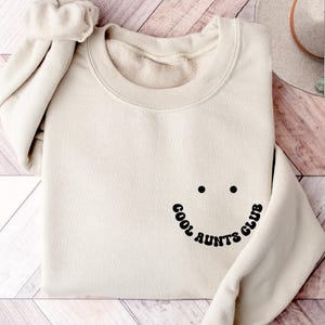 Aunt Sweatshirt, Cool Aunts Club Sweatshirt, Aunt Gift, Aunt Birthday Gift, Sister Gifts, Auntie Sweatshirt, Aunt Sweatshirt, Cool Aunt Tees