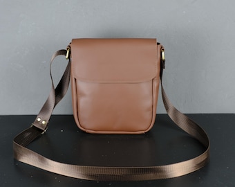 Personalized Leather Crossbody Bag for Men, Handmade Minimalist Purse