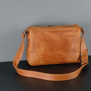 Bolso bandolera de cuero personalizado para hombre, bolso de hombro de cuero hecho a mano, cartera de cuero vintage para hombre, regalo para él, bolso elegante