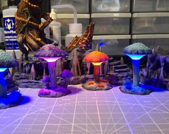 Giant Mushroom Terrain Set – LED Fantasy Scatter for D&D, RPG (Unpainted)
