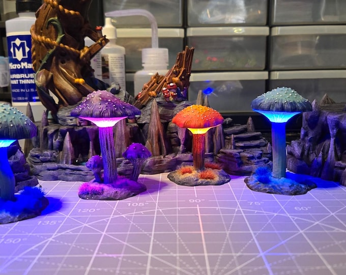 Giant Mushroom Terrain Set – LED Fantasy Scatter for D&D, RPG (Unpainted)