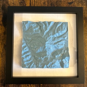 Art mural carte topographique imprimé en 3D Glacier Peak | PNW Mountain Art - WA Home Decor - Fabriqué à Washington - Cadeau pour les skieurs