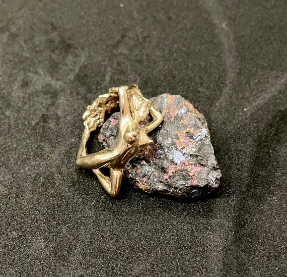 Solid Gold Statement Ring - image 3