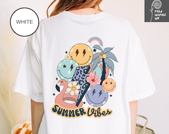 Retro Smiley Face T-Shirt: Summer Vibes Graphic Tee