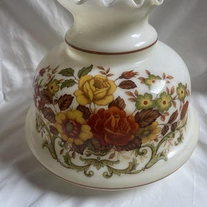 VTG Quoizel Hurricane Milk Glass Lamp Shade Gone With The Wind Style