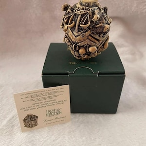 Harmony Kingdom Lunar Mansion Treasure Jest TJNELEZO Limited Edition 67/500 met doos en verzendbewijs