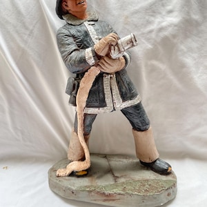 Michael Garman Feuerwehrmannfigur &#39;Free Water&#39; - handbemalt, hergestellt in den USA