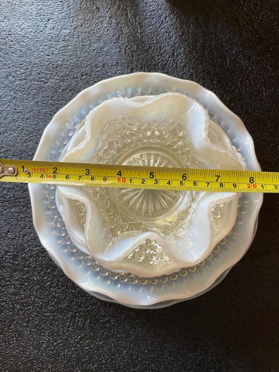 ヴィンテージ フェントン オパールセント ホブネイル ガラス ボウル