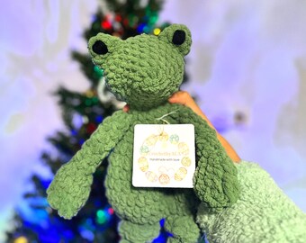 Froggy  Snuggler| lovey | knuffel | newborn gift