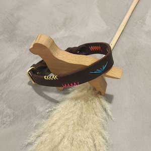 Eye-catching collar made of fat leather with decorative stitching, dog collar leather, leather collar, colorful collar, colored, colorful, dog accessories