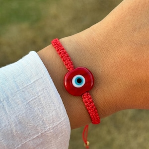 Red Glass Evil Eye Bracelet: Adjustable Beaded Amulet