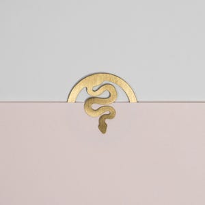 SNAKE Bookmark - Charming Brass Bookmark - Perfect Gift for Book Lovers - Timeless Accessory for Stylish Readers!