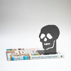 SKULL Bookend - Charming Unique Bookend- Perfect Gift for Book Lovers - Timeless Accessory for Stylish Readers!