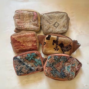 Umhängetasche, marokkanische Gürteltasche, Upcycled, Wolle, Wildleder, kleine Reisetasche, Damen, Herren Reisepasstasche, Crossbody, Bauchtasche, braun, Vintage