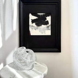 Peinture acrylique Silensio dans un cadre moderne