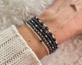 Lot of 5 fine delicate minimalist bracelets with irregular seed beads beaded on elastic cord summer jewelry gift idea unisex