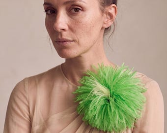 Large Ostrich Feather Brooch Emerald Green Handmade Statement Pin Grass Green Flower Lapel Women Wedding Guest Garden Party Races Cocktail