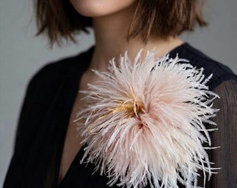 Dusty Pink Feather Brooch Large Handmade Ostrich Plume Blush Beige Lapel Pin Statement Bold Corsage Fluffy Women Wedding Coat Accessory
