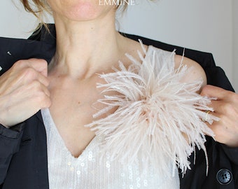 Light Pink Ostrich Feathers Brooch for Evening Gown, Art Deco Vibe Ostrich Feathers Flower, Fashionable Pink Feathers Brooch for Blazer
