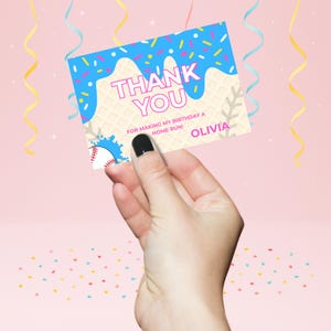 Cartão de agradecimento com gotas de beisebol, etiquetas personalizadas para festa de aniversário, etiquetas para lembrancinhas, cartões-presente para download digital para crianças, gotas de sorvete, Canva, TC1